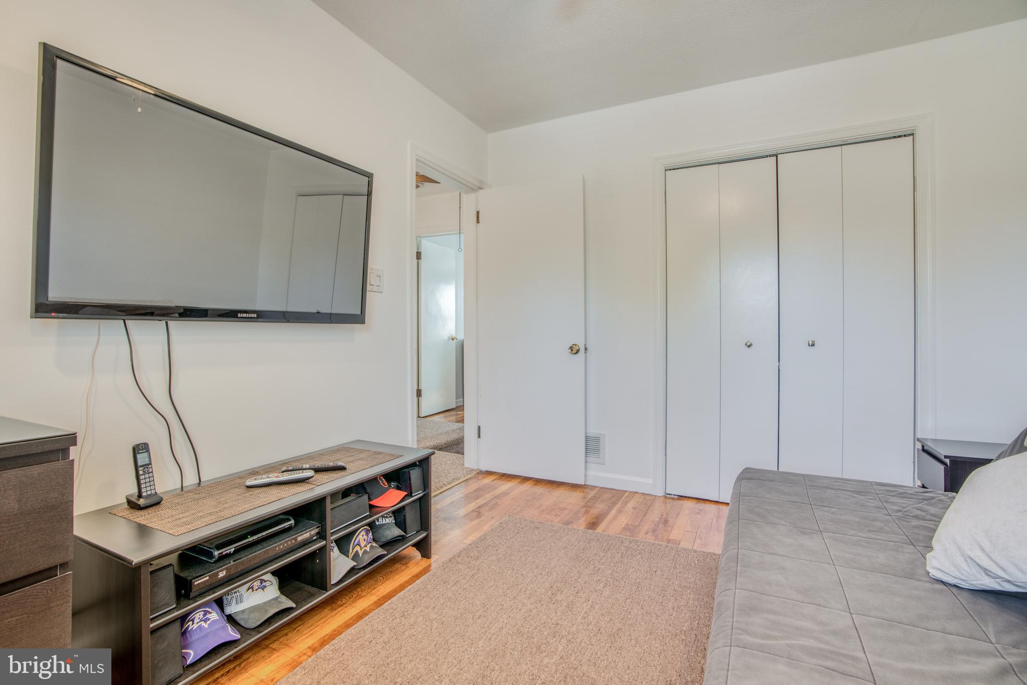 942 Middlesex Road Baltimore, MD 21221 - Photo 15 of 27 BEDROOM 2 (UPPER LVL)
