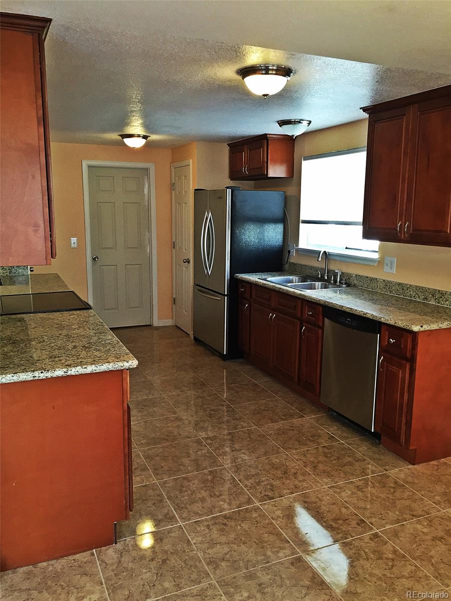 8070 Decatur Street Westminster, CO 80031 - Photo 4 of 12 Gallery Image 4