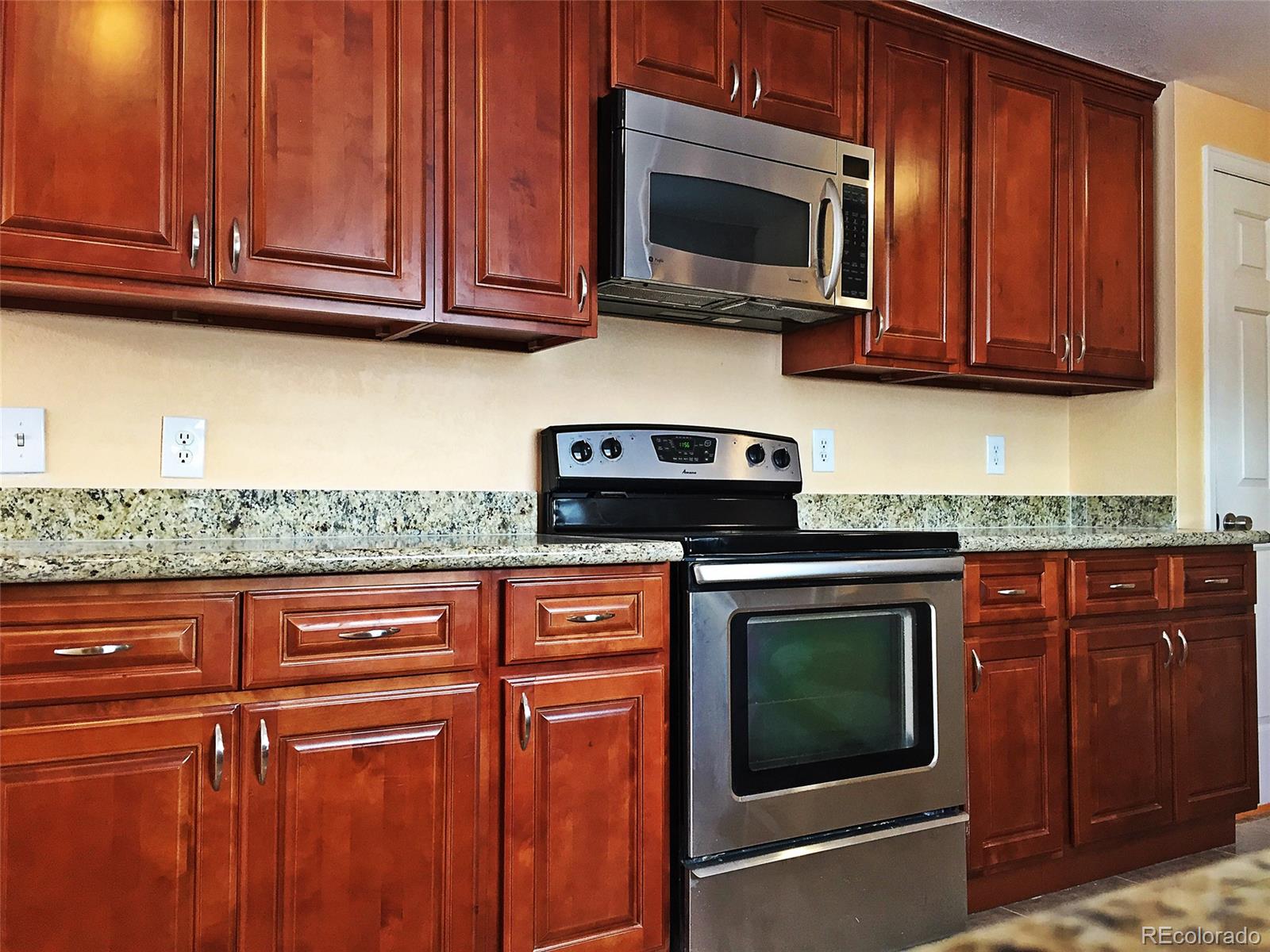8070 Decatur Street Westminster, CO 80031 - Photo 5 of 12 Gallery Image 5