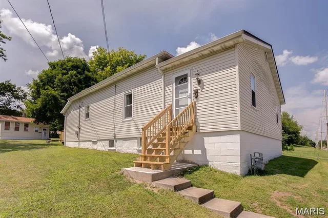 $1,465 | 126 South Meridian Road, Glen Carbon, IL 62034