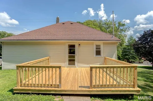 $1,465 | 126 South Meridian Road, Glen Carbon, IL 62034