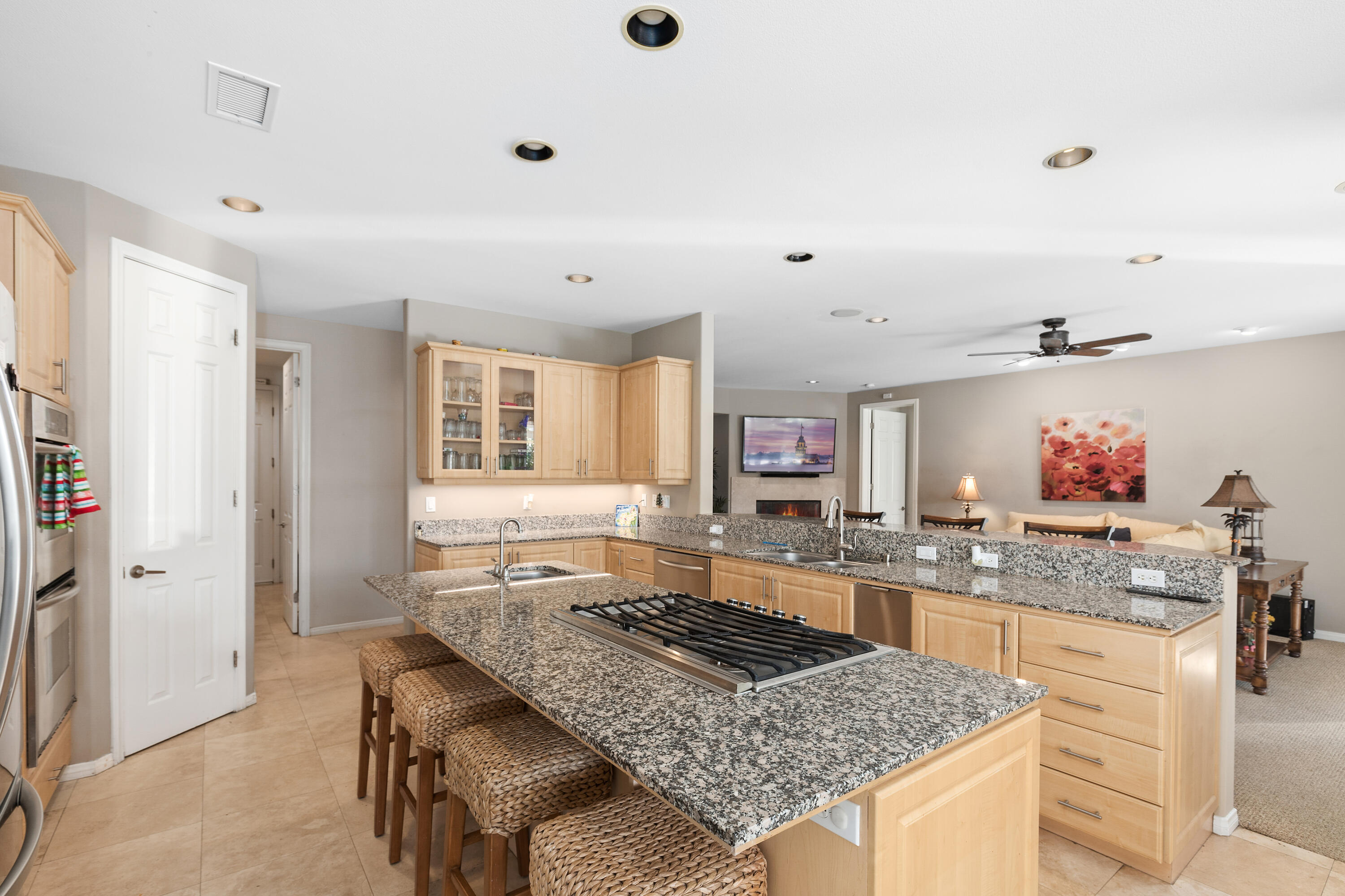 7 Channel Court Rancho Mirage, CA 92270 - Photo 19 of 44 19_11314710_166694_166694-EI-119