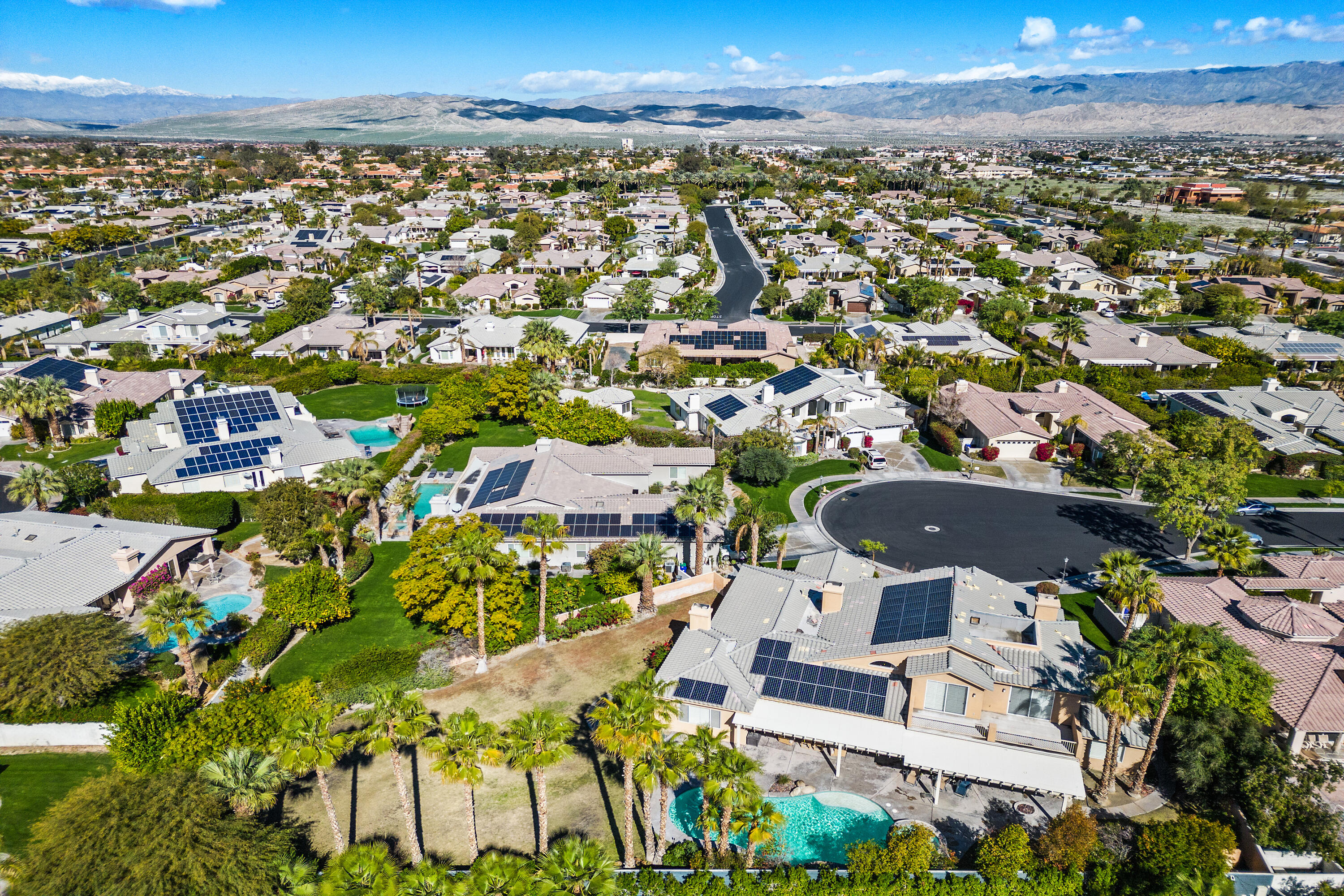 7 Channel Court Rancho Mirage, CA 92270 - Photo 4 of 44 4_11314687_166694_166694-EI-104