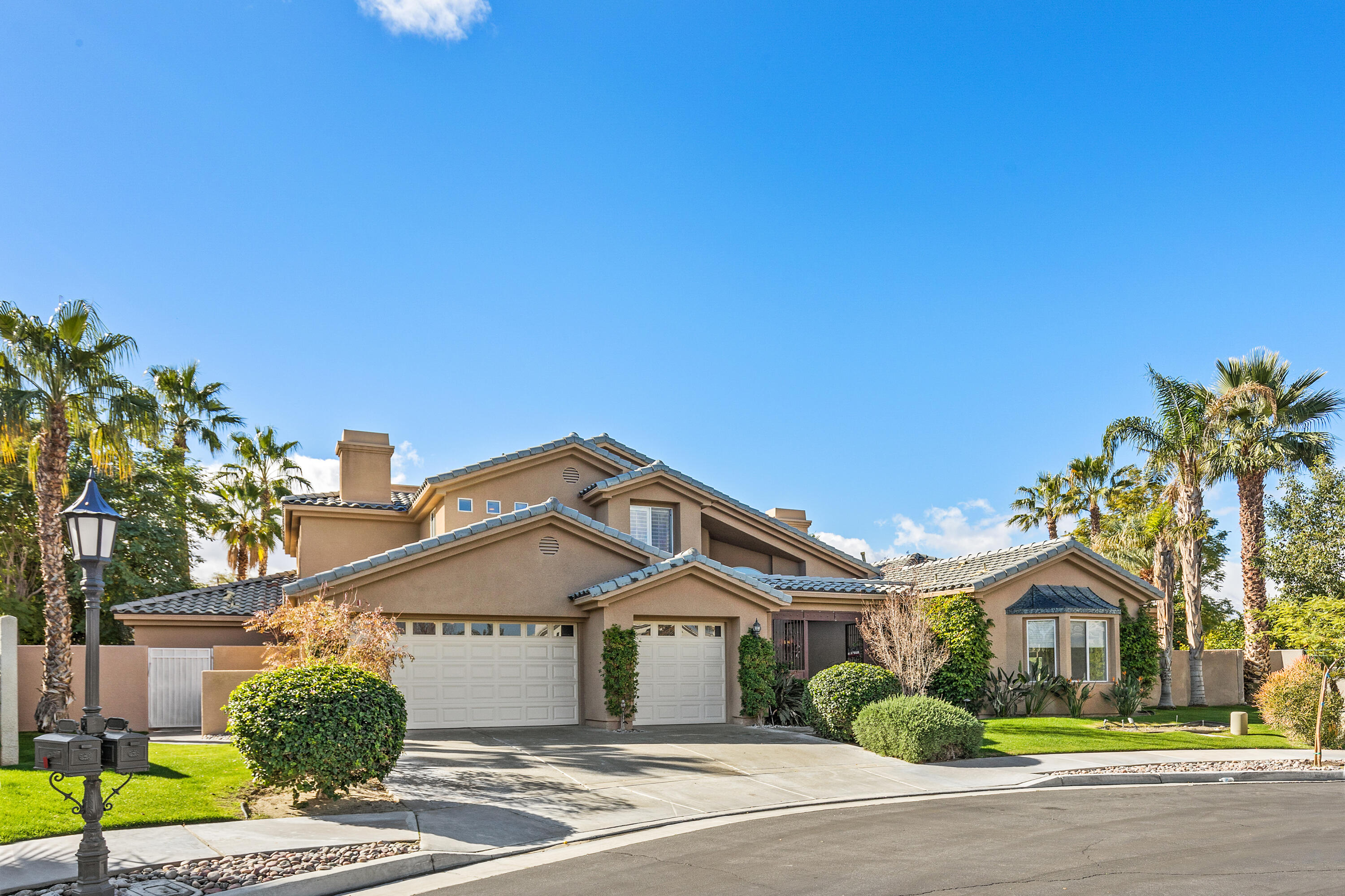 7 Channel Court Rancho Mirage, CA 92270 - Photo 6 of 44 6_11314685_166694_166694-EI-106