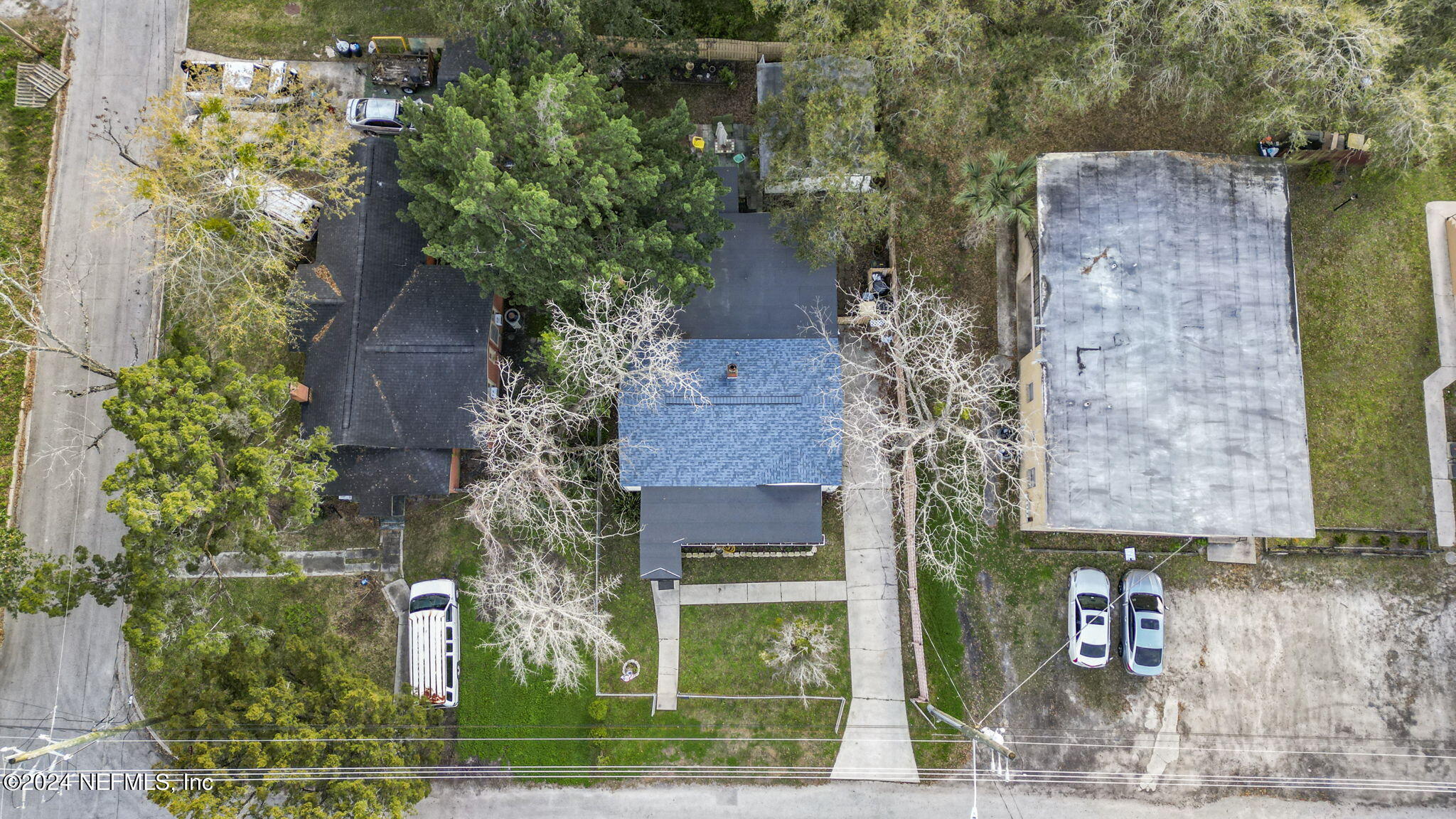 2038 Reed Avenue Jacksonville, FL 32207 - Photo 43 of 43 front view of a house with a tree