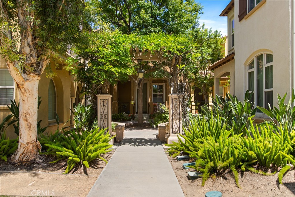 1104 Patel Place Duarte, CA 91010 - Photo 4 of 30