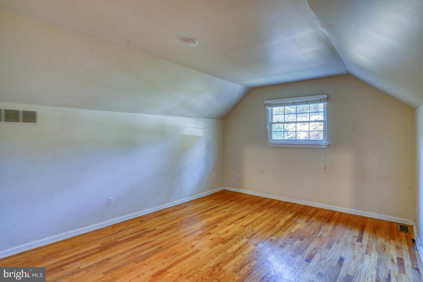 240 Merion Road Dover, DE 19904 - Photo 26 of 38 2nd Floor Bedroom #1