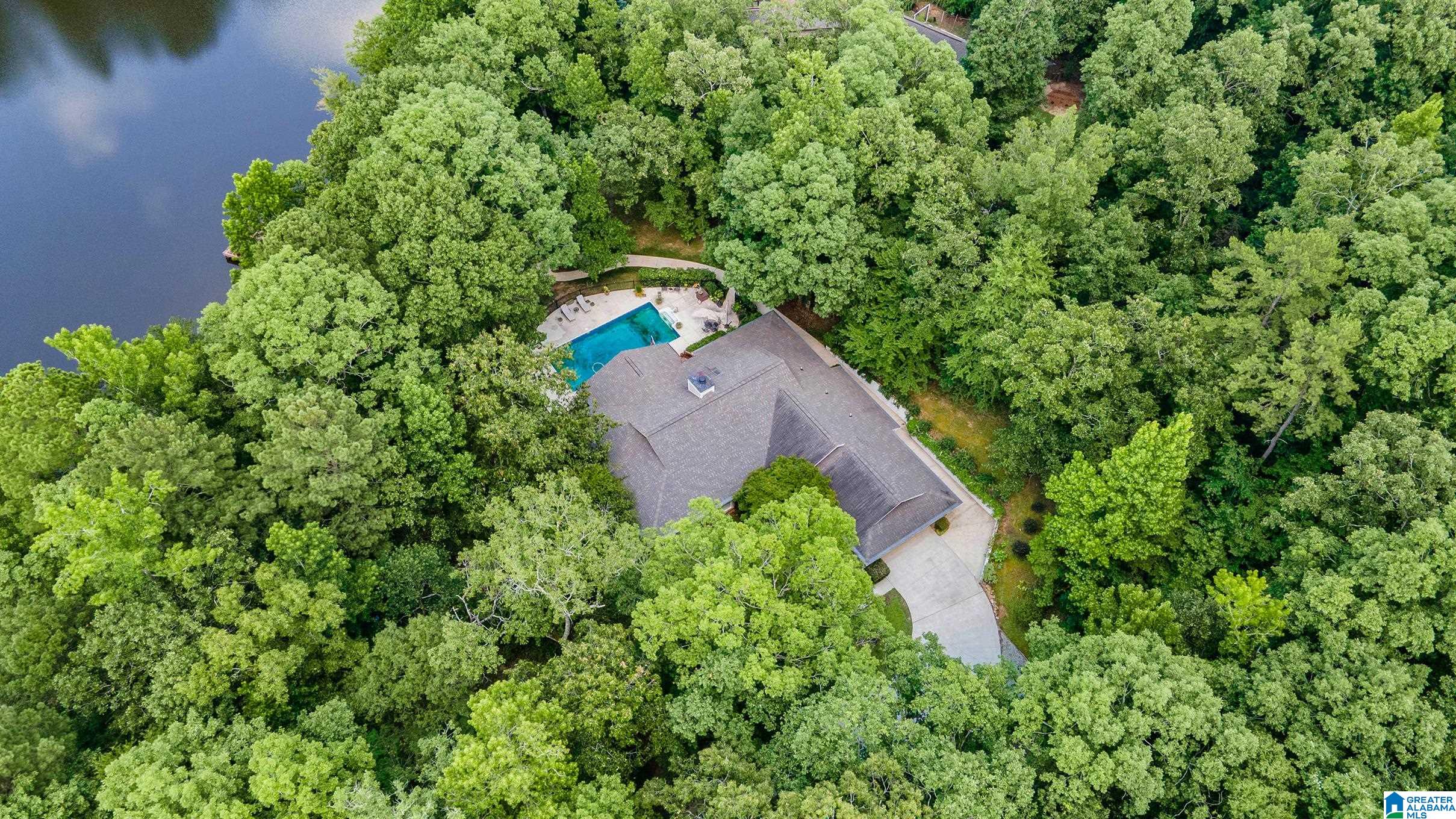 104 Sawmill Trace Alabaster, AL 35007 - Photo 2 of 43