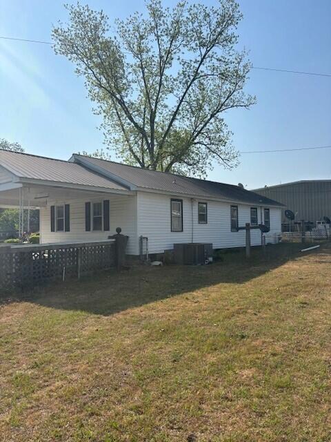 81 Warren Street Gibson, GA 30810 - Photo 6 of 6 Warren 4