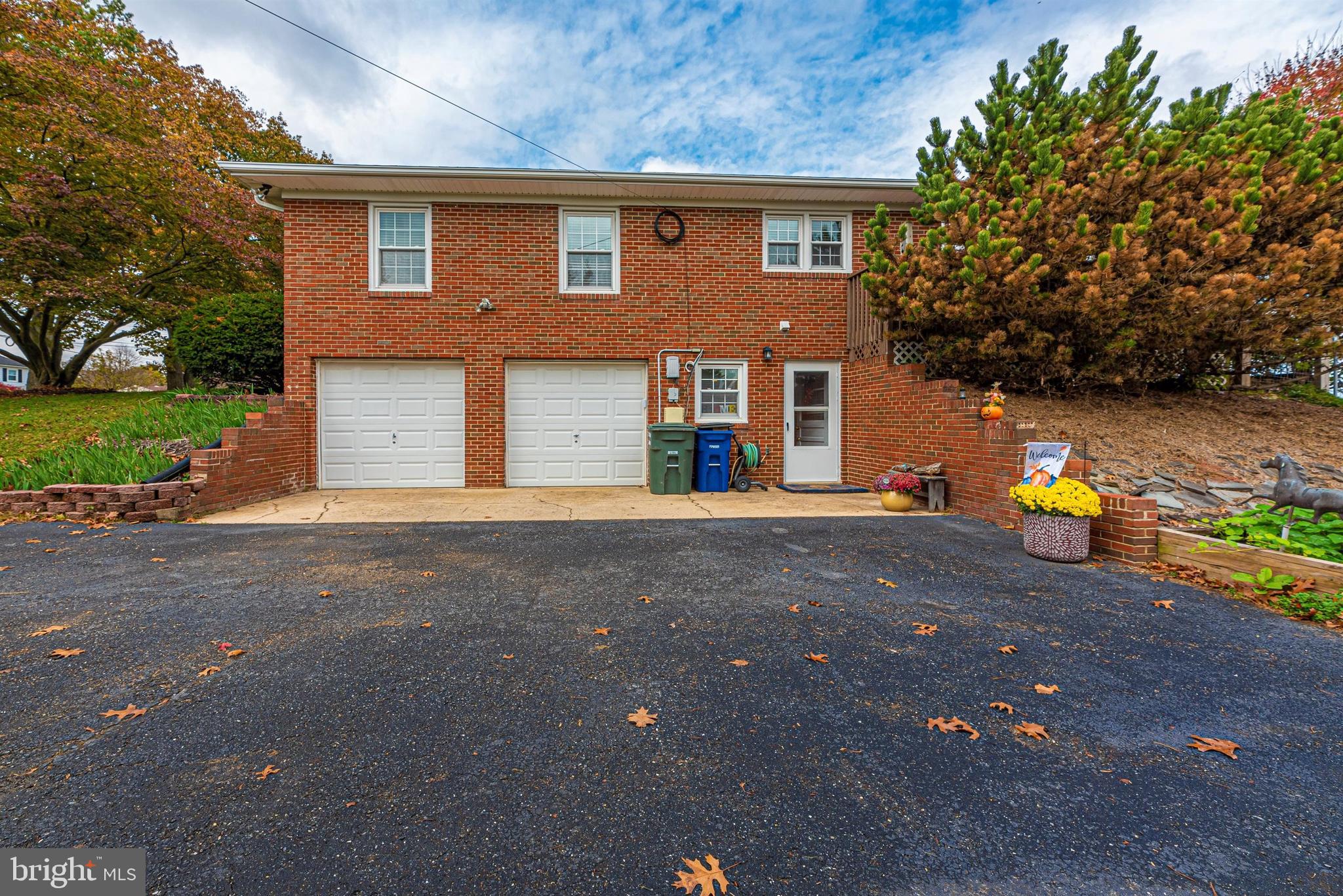 13101 Prices Distillery Road Clarksburg, MD 20871 - Photo 51 of 77 2 car garage and entrance to apartment