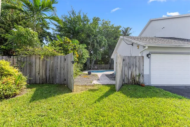 $750,000 | 4770 Southwest 57th Terrace, Davie, FL 33314
