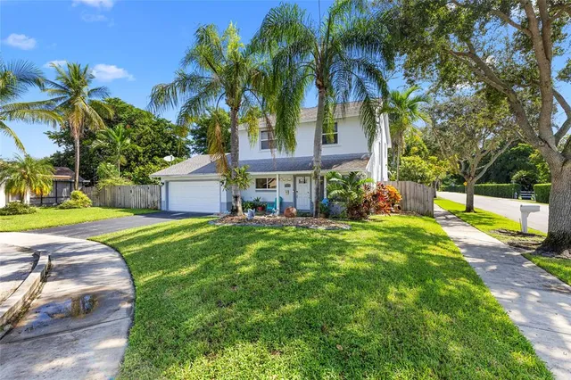 $750,000 | 4770 Southwest 57th Terrace, Davie, FL 33314