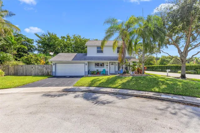 $750,000 | 4770 Southwest 57th Terrace, Davie, FL 33314