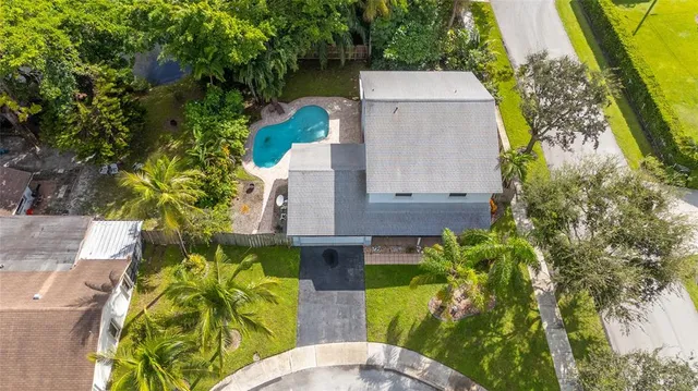 $750,000 | 4770 Southwest 57th Terrace, Davie, FL 33314