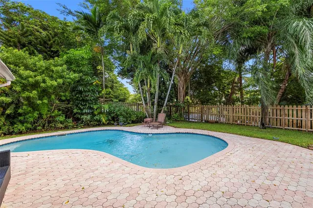 $750,000 | 4770 Southwest 57th Terrace, Davie, FL 33314