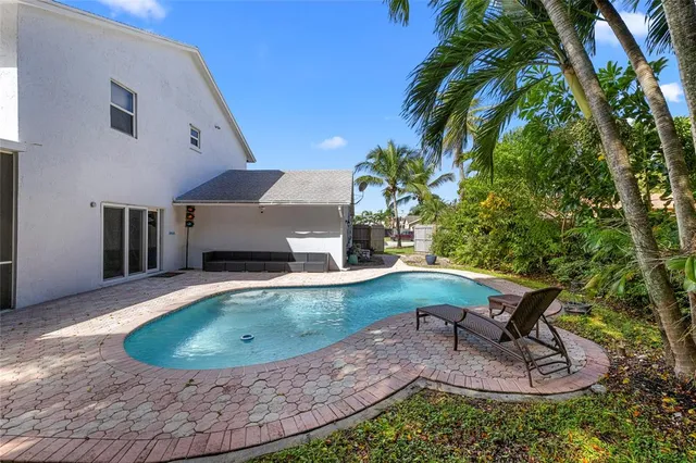 $750,000 | 4770 Southwest 57th Terrace, Davie, FL 33314