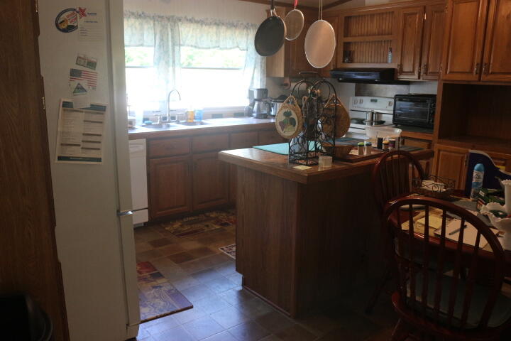 1407 Edmonds Way Summerton, SC 29148 - Photo 11 of 23 Gallery Image 11