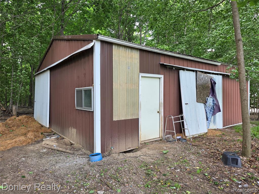 5900 Frenchline Road Marlette, MI 48453 - Photo 9 of 16
