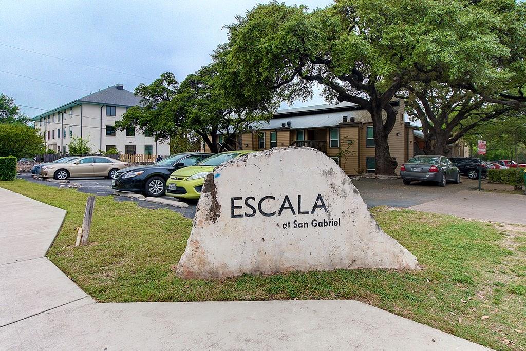 1000 West 26th Street, Unit 216 Austin, TX 78705 - Photo 16 of 16 a view of backyard with a garden and entertaining space