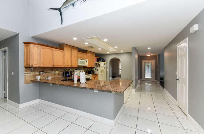 20112 Back 9 Drive Boca Raton, FL 33498 - Photo 12 of 29 20112 Back 9 Dr Boca Raton FL-small-012-