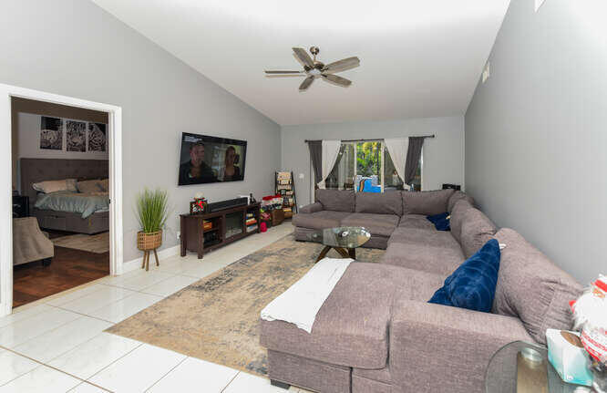 20112 Back 9 Drive Boca Raton, FL 33498 - Photo 22 of 29 20112 Back 9 Dr Boca Raton FL-small-025-