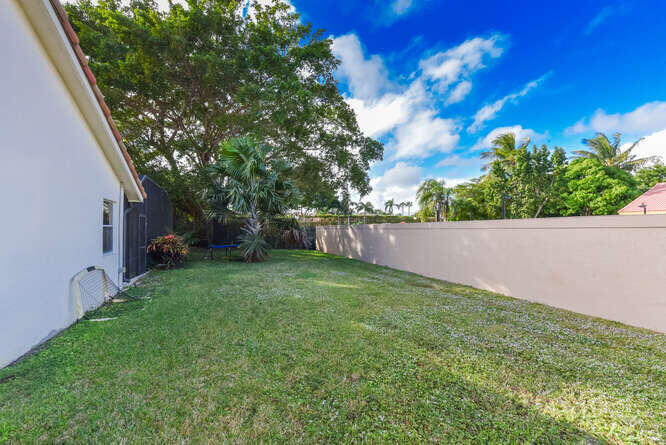 20112 Back 9 Drive Boca Raton, FL 33498 - Photo 25 of 29 20112 Back 9 Dr Boca Raton FL-small-028-
