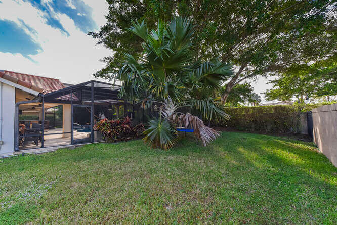 20112 Back 9 Drive Boca Raton, FL 33498 - Photo 26 of 29 20112 Back 9 Dr Boca Raton FL-small-029-