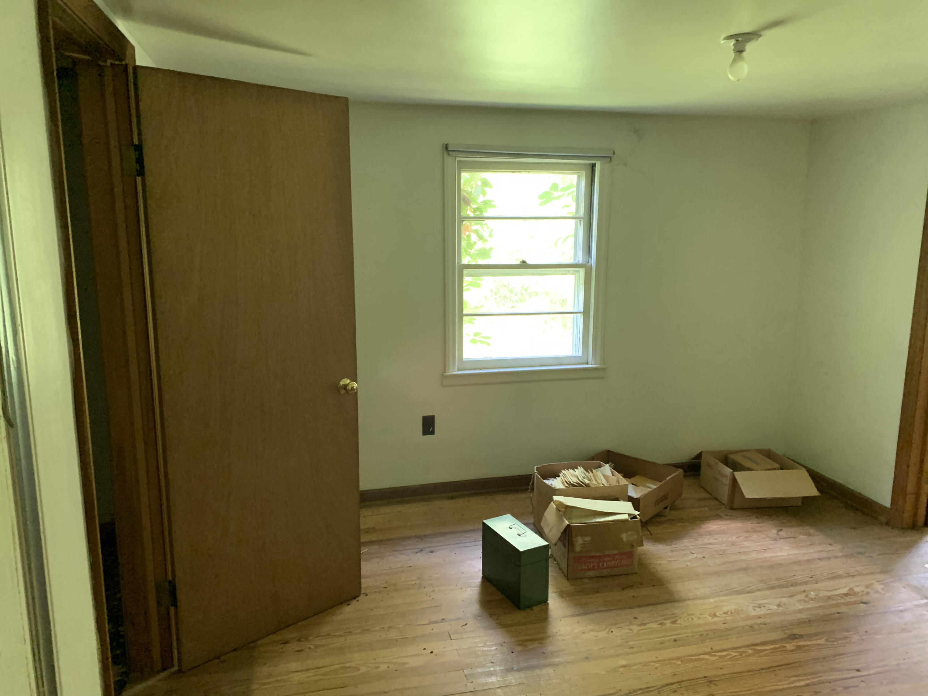 6912 Plank Road Buchanan, VA 24066 - Photo 21 of 26 brupstairs4