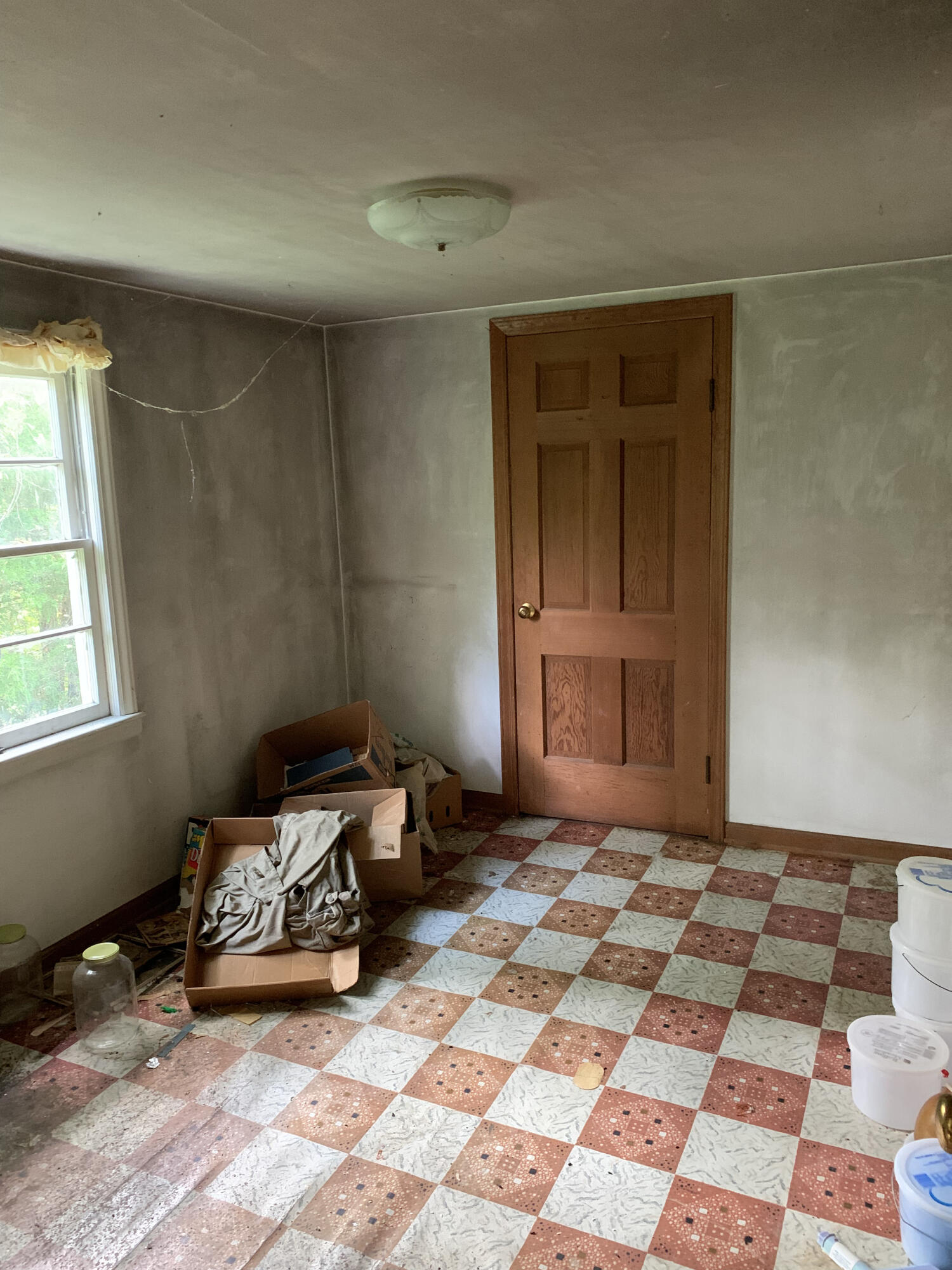 6912 Plank Road Buchanan, VA 24066 - Photo 23 of 26 entry level room