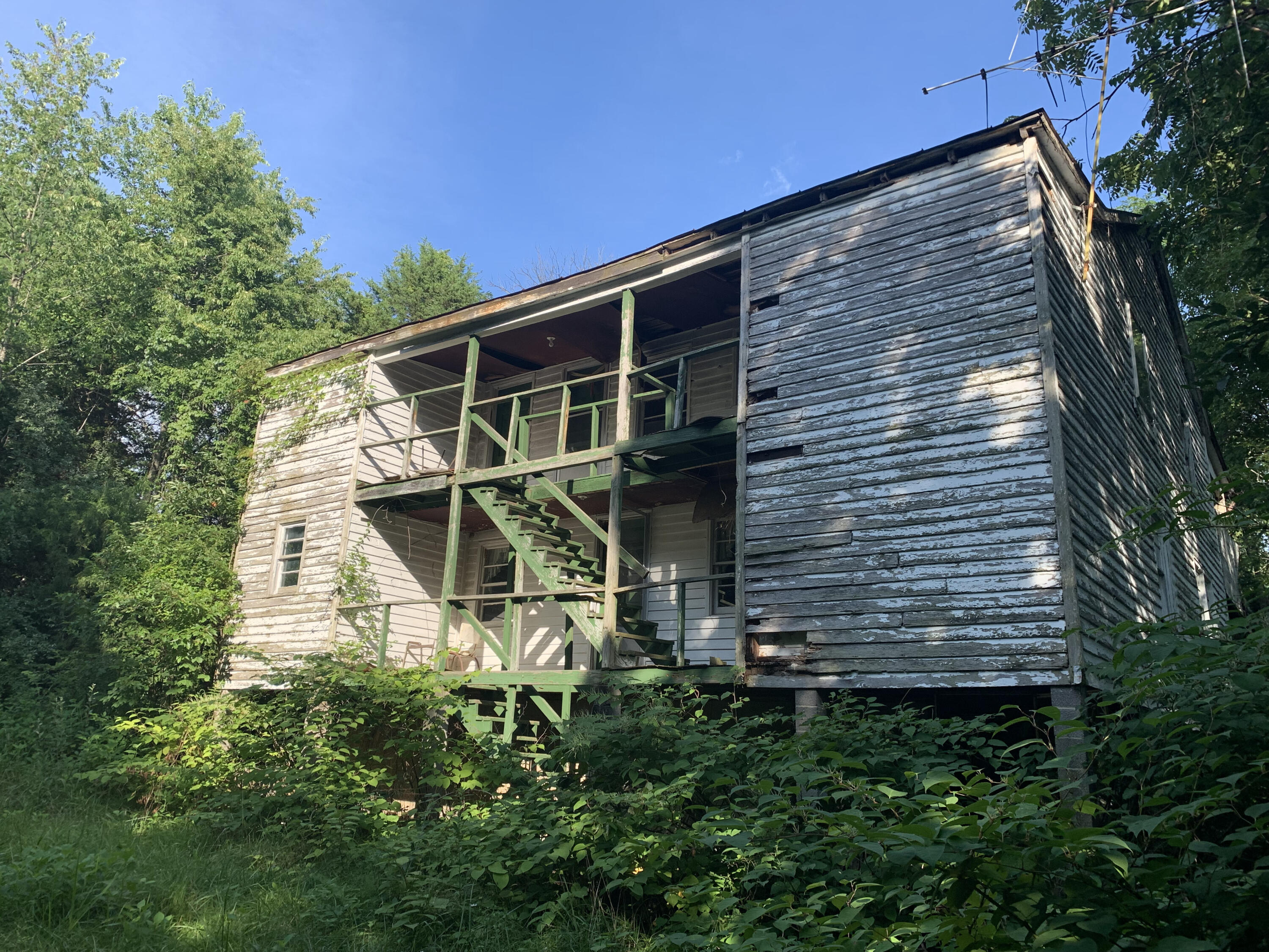 6912 Plank Road Buchanan, VA 24066 - Photo 6 of 26 Back of house