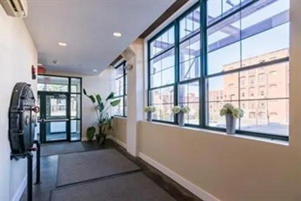 $1,775 | 21 Illinois Street, Unit 403, Worcester, MA 01610