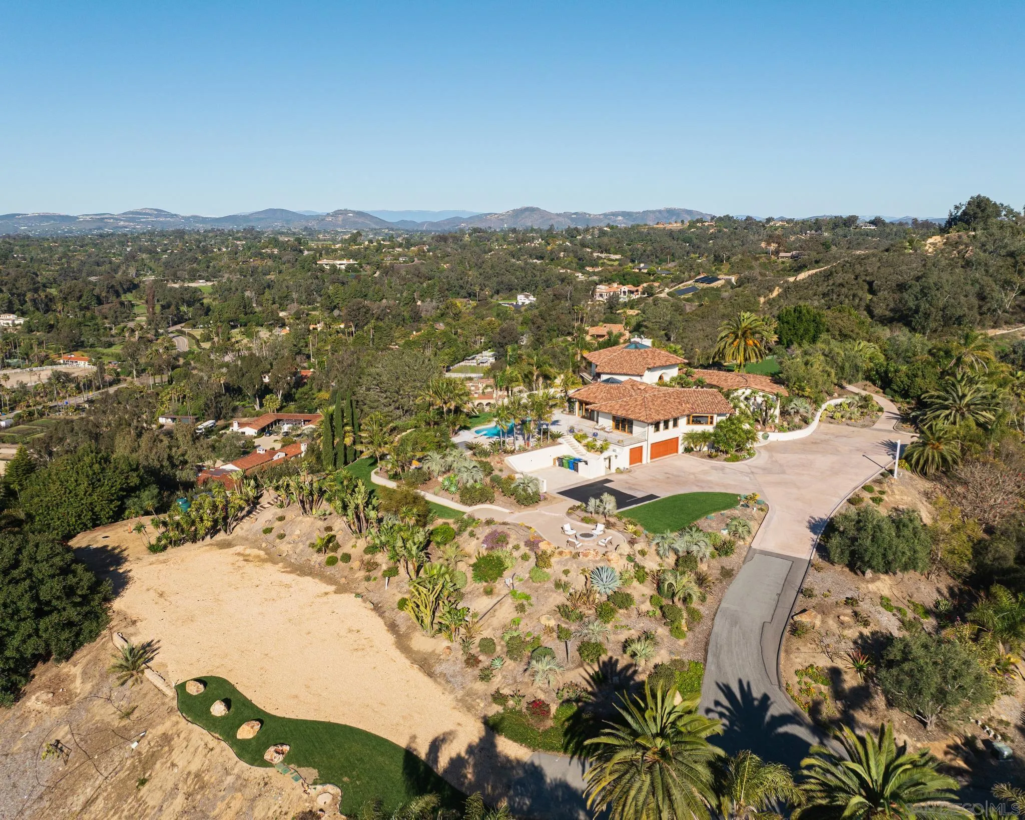 4560 Via Gaviota Rancho Santa Fe, CA 92067 - Photo 24 of 28 a view of city and mountain
