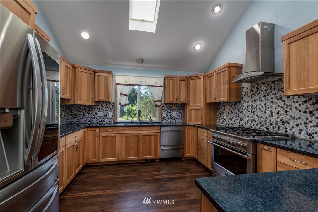 14421 Solberg Road Southeast Yelm, WA 98597 - Photo 11 of 32 Gallery Image 11