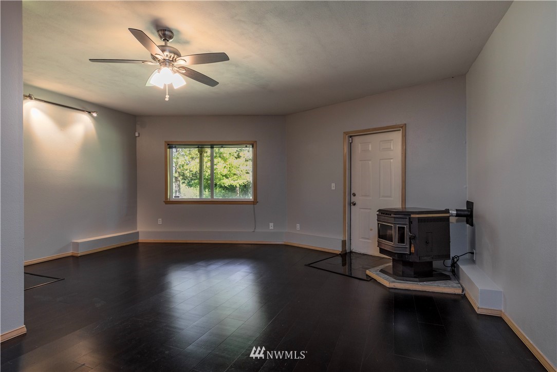 14421 Solberg Road Southeast Yelm, WA 98597 - Photo 18 of 32 Gallery Image 18