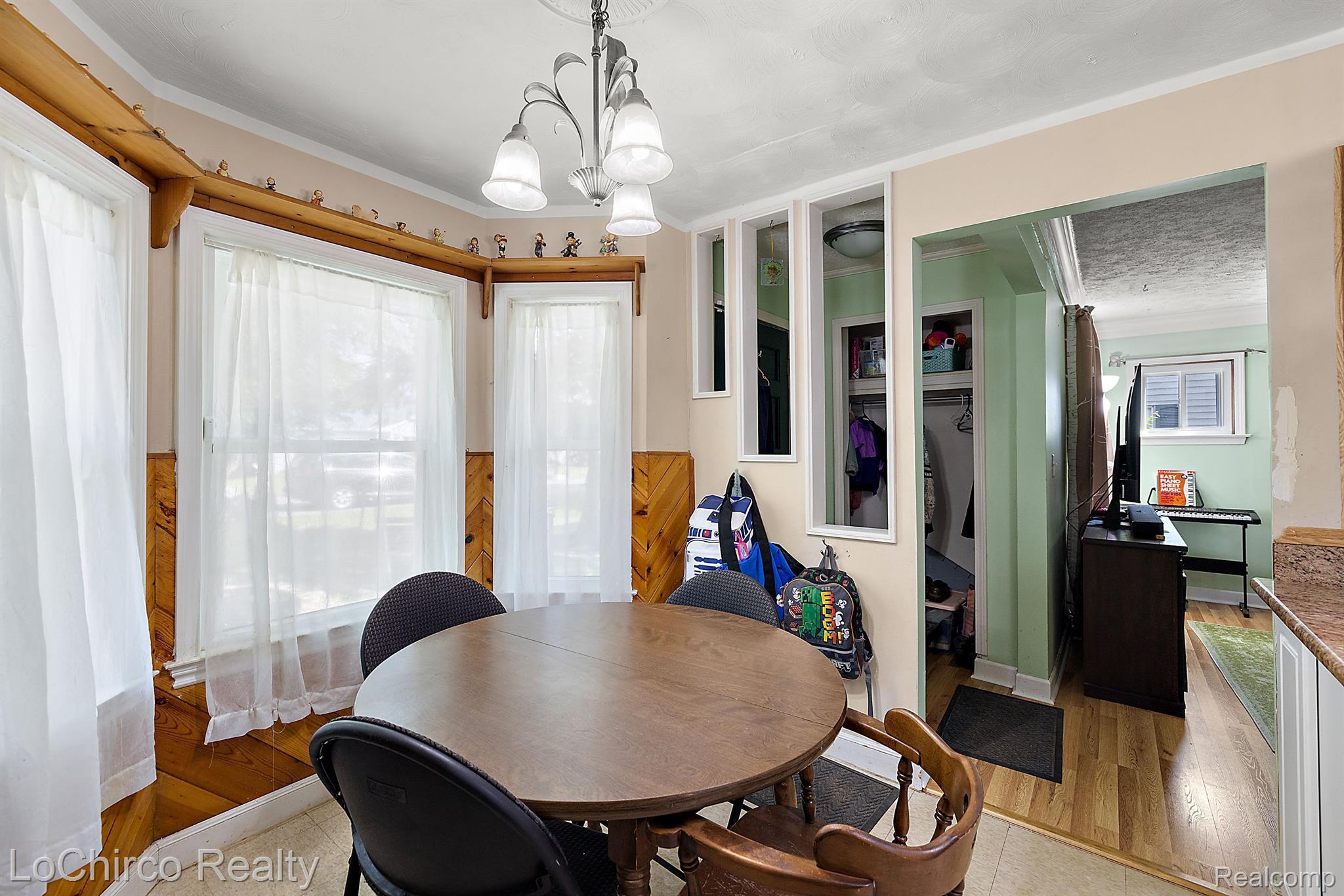 3496 Longview Avenue Rochester, MI 48307 - Photo 17 of 32 Gallery Image 17