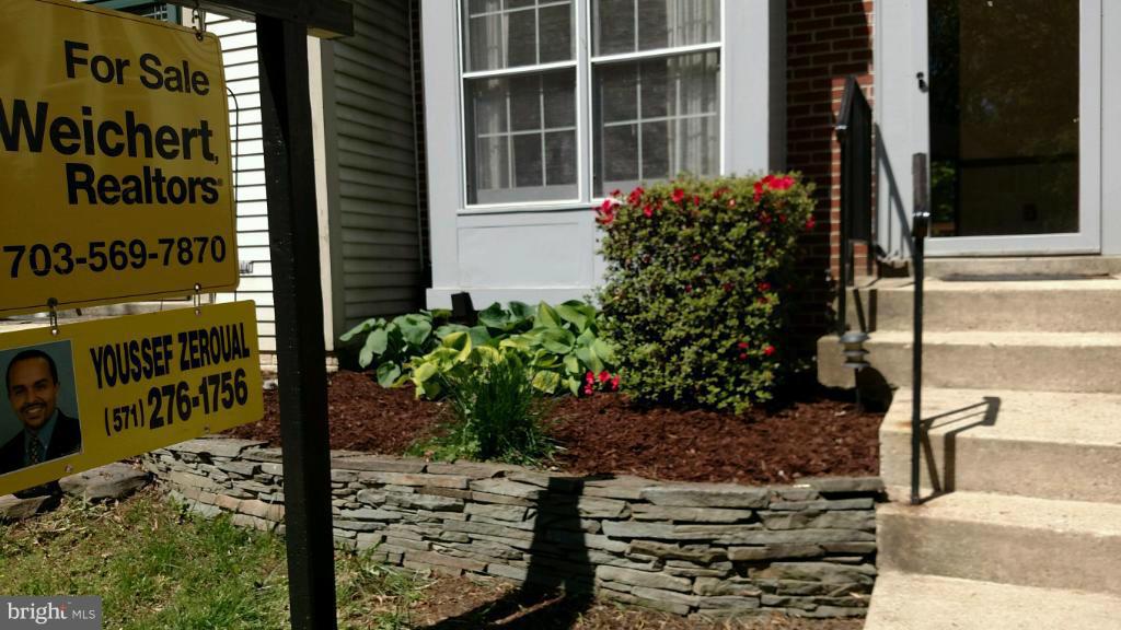 8575 Springfield Oaks Drive Springfield, VA 22153 - Photo 11 of 11 Exterior (General)