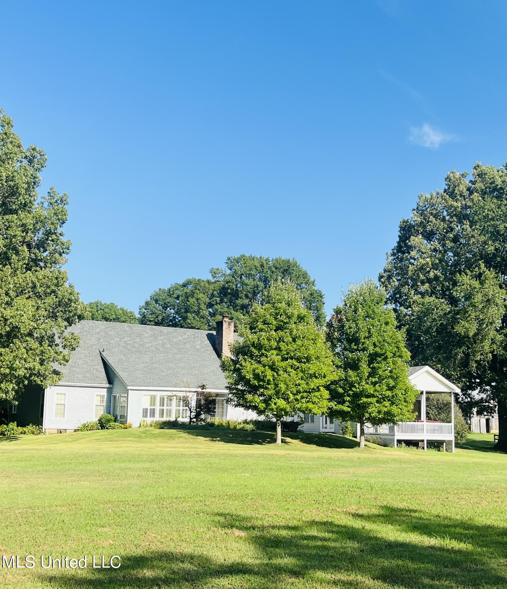 251 Callicott Drive Coldwater, MS 38618 - Photo 23 of 38 IMG_3033