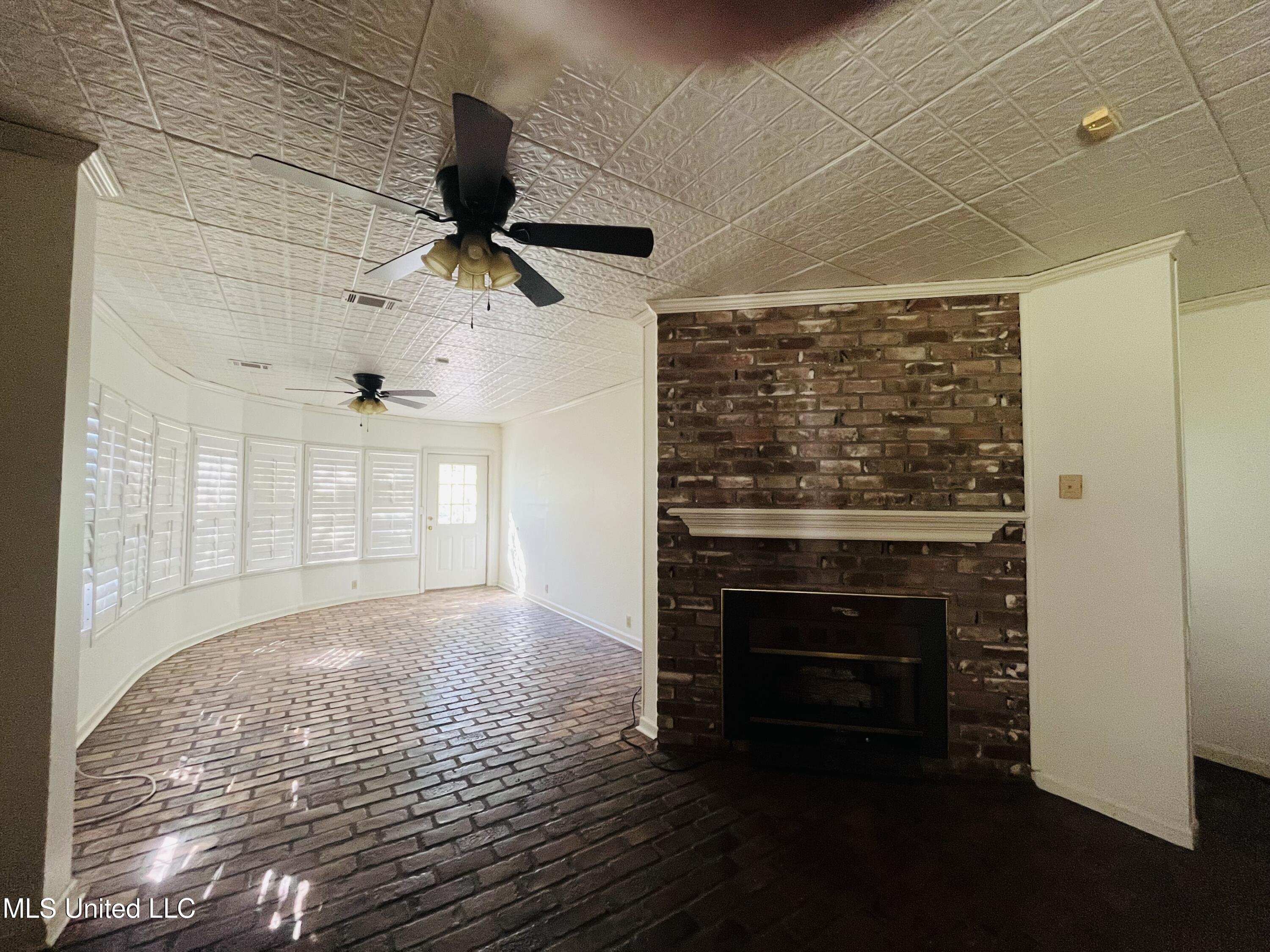 251 Callicott Drive Coldwater, MS 38618 - Photo 10 of 38 IMG_4797