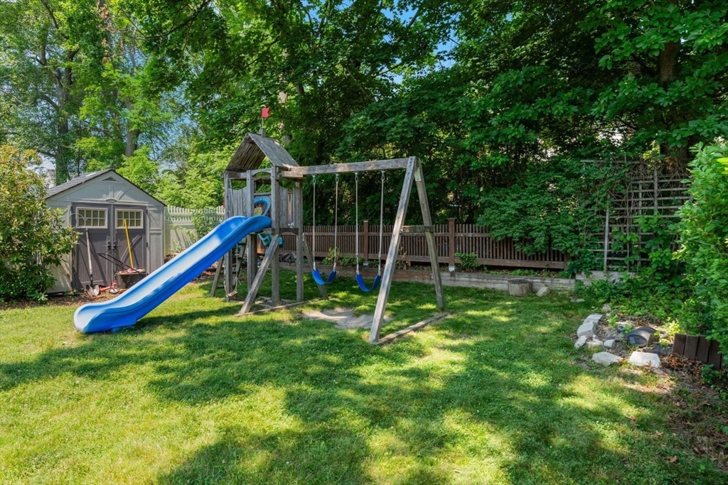 41 Glendower Road Boston, MA 02131 - Photo 39 of 42