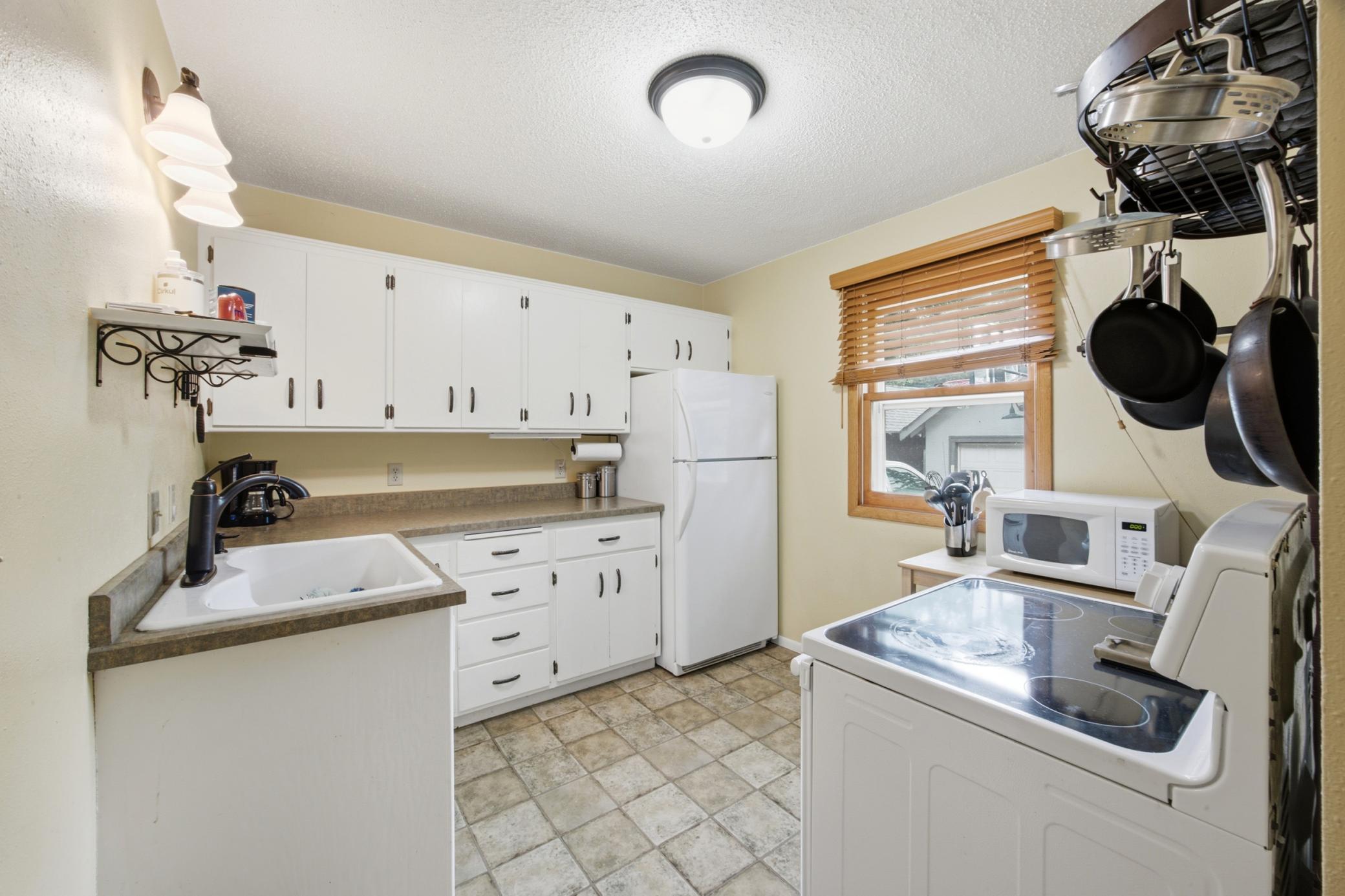 1225 3rd Street North Fargo, ND 58102 - Photo 12 of 32