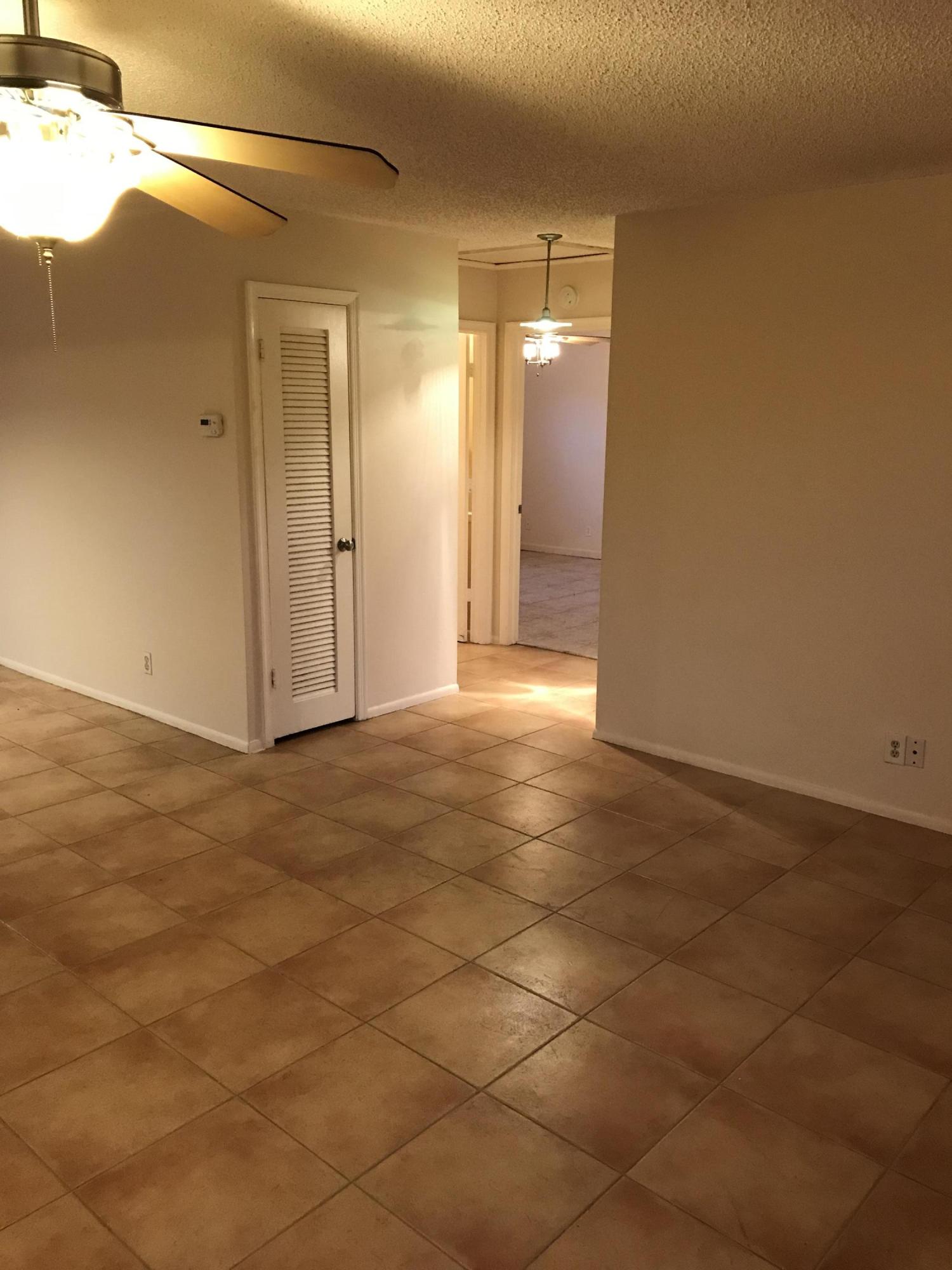 9747 Ohio Place Boca Raton, FL 33434 - Photo 7 of 24 IMG_2544