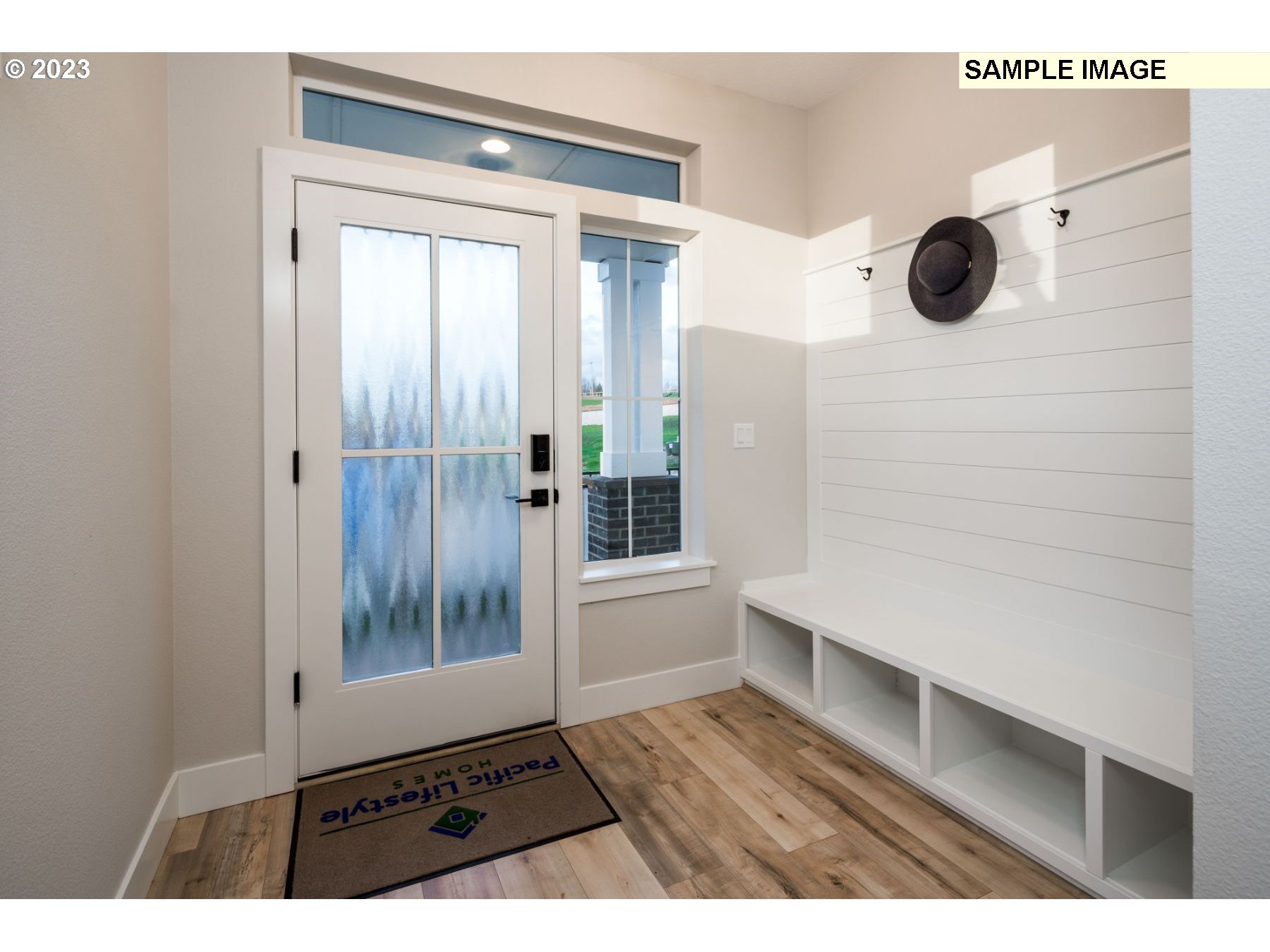 935 Northwest 178th Street Ridgefield, WA 98642 - Photo 22 of 24 a view of cabinet and window