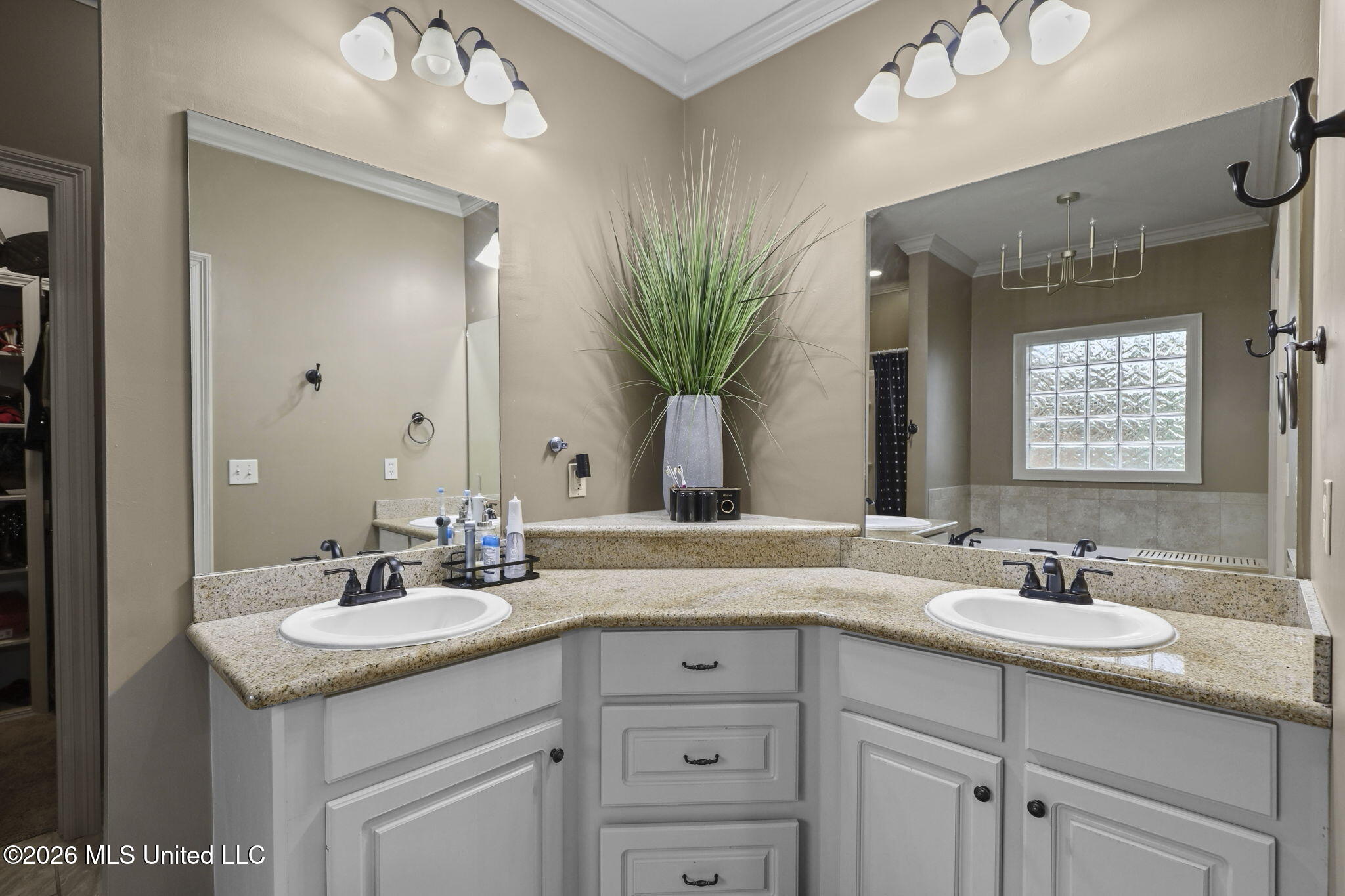 155 Oak Meadows Drive Clinton, MS 39056 - Photo 20 of 43 24-web-or-mls-155 Oak Meadow-24