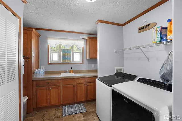 $315,000 | 10740 Lakeshore Drive, Blackwell, MO 63626