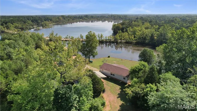 $315,000 | 10740 Lakeshore Drive, Blackwell, MO 63626
