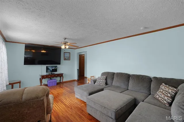 $315,000 | 10740 Lakeshore Drive, Blackwell, MO 63626