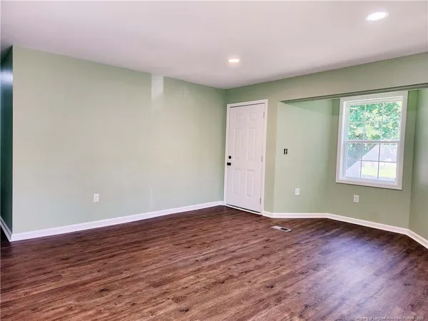 $185,900 | 1601 West Mlk Jr Boulevard, Clinton, NC 28328