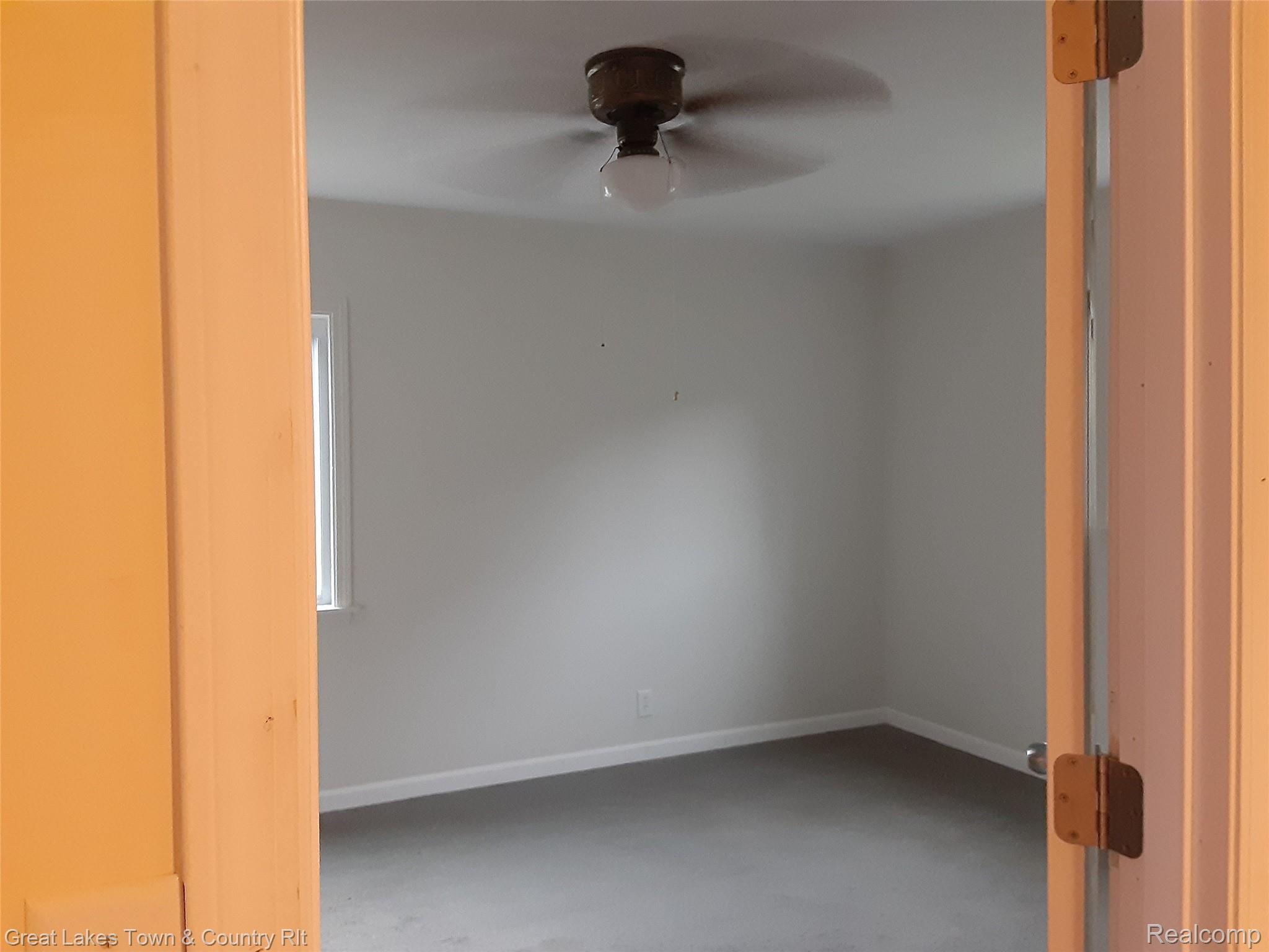 557 North Wilder Road Lapeer, MI 48446 - Photo 10 of 13 20210412_174127.jpg