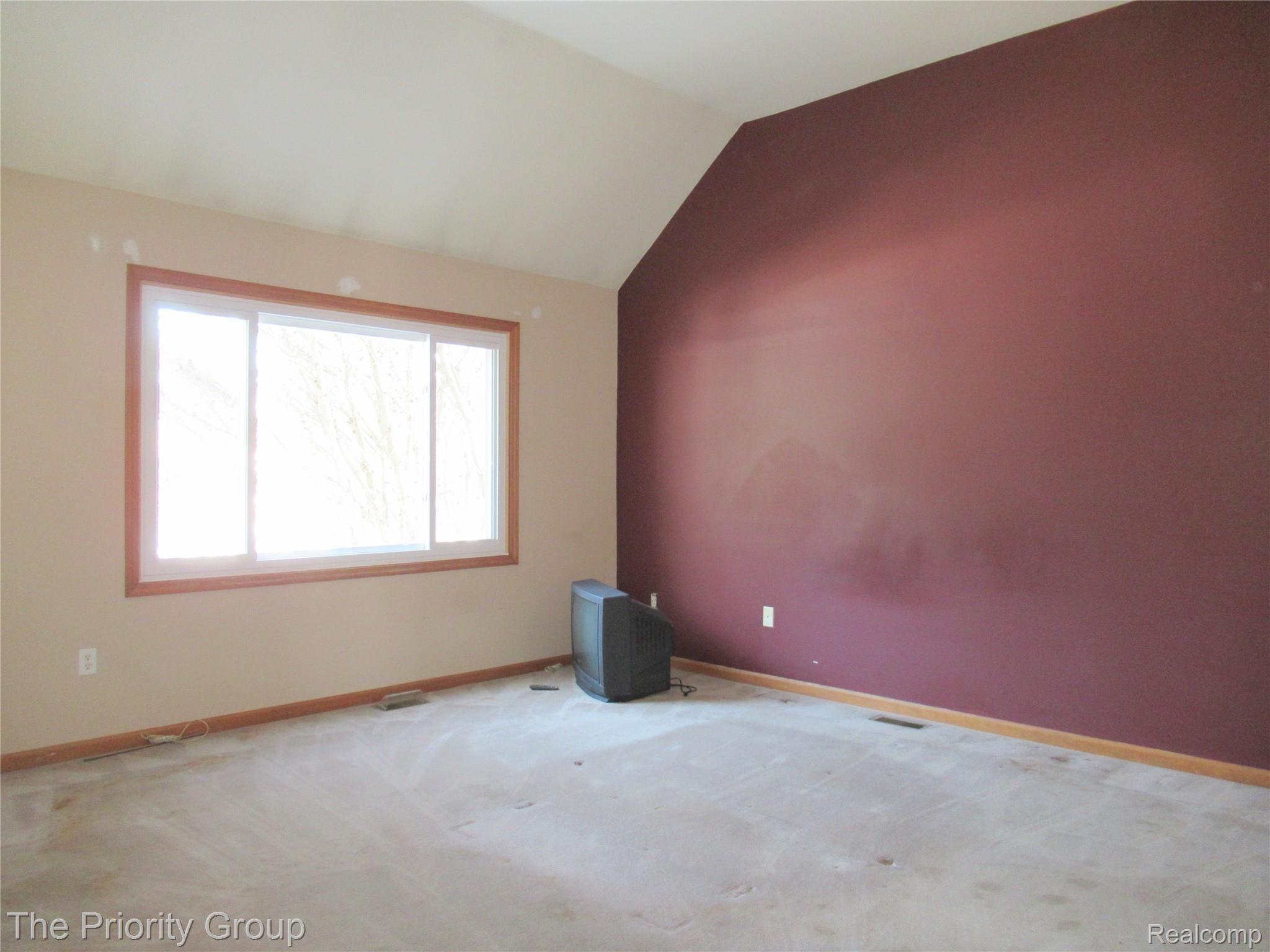 11494 Milford Road Holly, MI 48442 - Photo 11 of 39 master bedroom.jpg