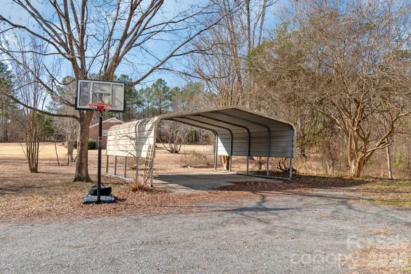 a view of entrance gate of house